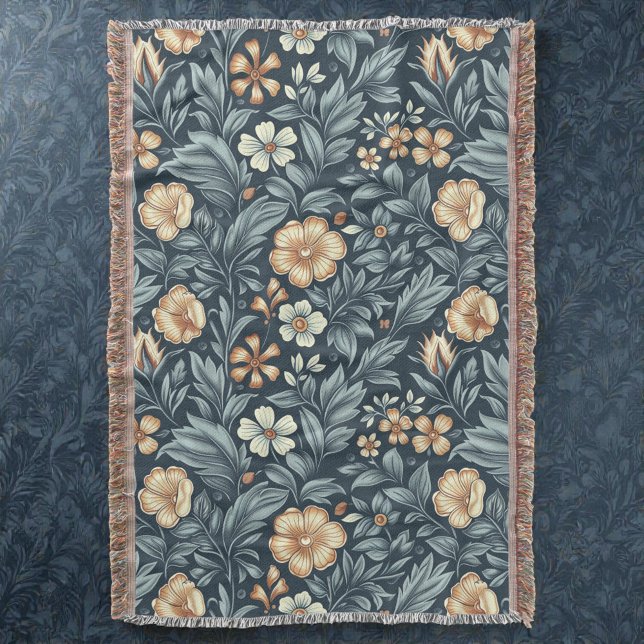 William Morris Inspired Botanical Style Pattern Decke (Von Creator hochgeladen)
