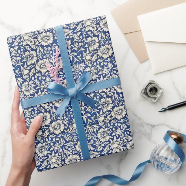 William Morris Mallow Blume Floral Blue White Geschenkpapier (Schenken)
