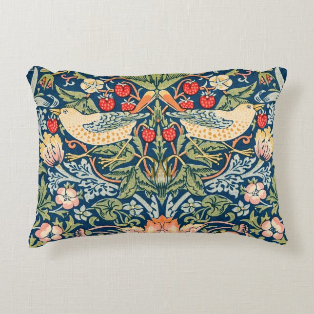 William Morris Strawberry Diief Floral Art Nouveau Dekokissen (Vorderseite)