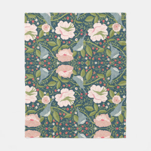 William Morris Style Strawberry Diief Floral Fleecedecke