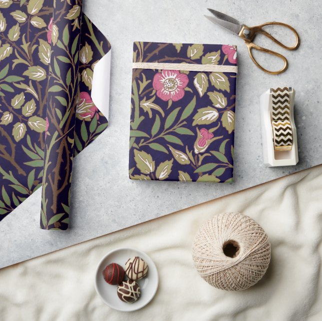 William Morris Sweet Briar Floral Art Nouveau Geschenkpapier (Kunsthandwerk)