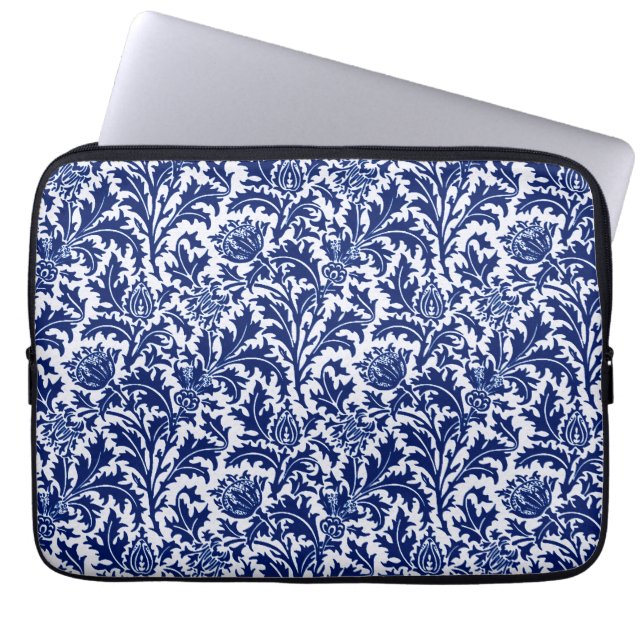 William Morris Thistle Damask, Cobalt Blue & White Laptopschutzhülle (Vorderseite)