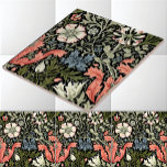 William Morris Vintag Compton Floral Pattern Fliese<br><div class="desc">Dies ist ein digital erweiterter Druck, der aus einem antiken Compton Blumenmuster-Design des von William Morris gegründeten Unternehmens abgeleitet wurde. William Morris war Dichter, Romancier, Textilingenieur und eine wichtige Figur der britischen Kunsthandwerksbewegung. Seine Entwürfe hatten eine mittelalterlich inspirierte Ästhetik und Respekt für Handarbeit und traditionelle Textilkunst. Er war die Gründungsfigur...</div>