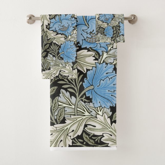 William Morris Wild Blue Poppies Badhandtuch Set (Insitu)