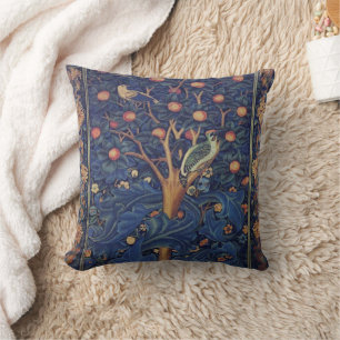 William Morris Woodpecker Tapestes Arts & Crafts Kissen