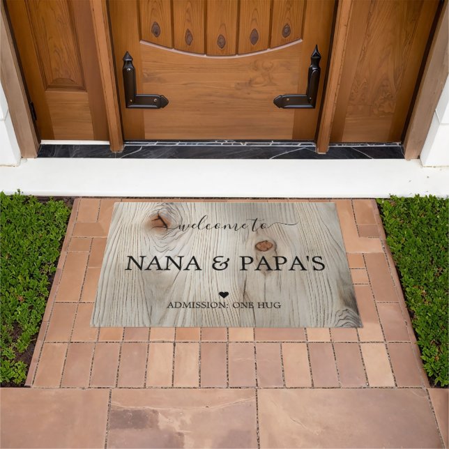 Willkommen bei Nana & Papa's Wood House Doormat Fußmatte (Außenbereich)