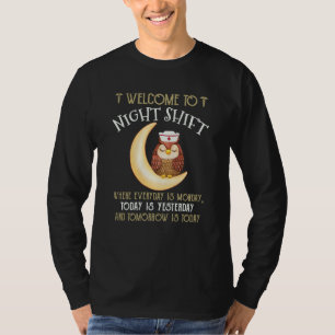Willkommen bei Night Shift Nurse Retro Liebe Steth T-Shirt