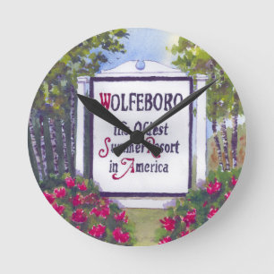 Willkommen beim Wolfeboro NH Sign Runde Wanduhr
