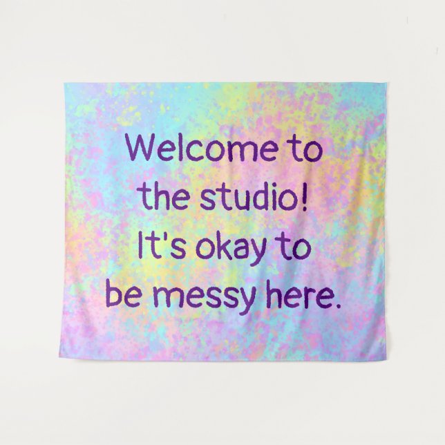 "Willkommen im Studio" Wandteppich (Vorderseite (Horizontal))