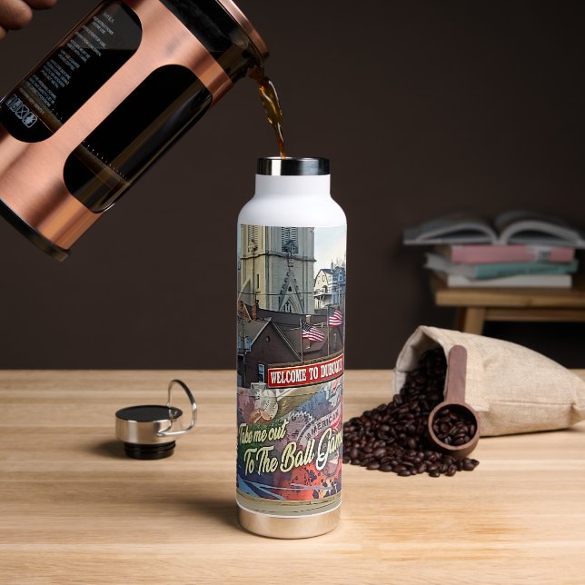 Willkommen in Dubuque, Iowa Zeichen mit amerikanis Trinkflasche (Kaffee)