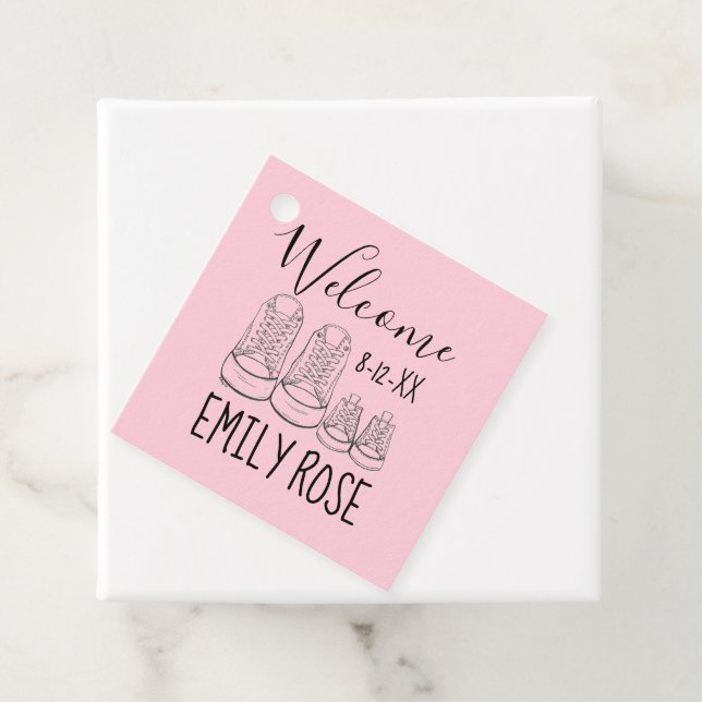 WILLKOMMEN Neue Anreise Baby Schuhe Dusche Rosa Geschenkanhänger (Beispiel)