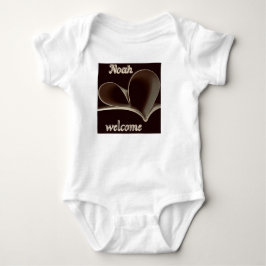 Willkommen Noah Heartfelt Baby Bodysuit. Baby Strampler