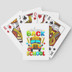 Willkommen zurück im Schulbus am 1. Schultag unter Spielkarten
