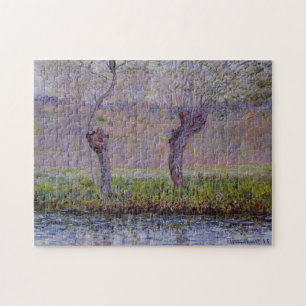 Willows im Springtime Monet Inn