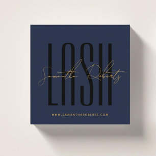 Wimpernstylist moderne Typografieschrift blaues Qu Quadratische Visitenkarte