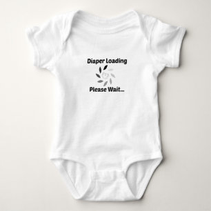 Windelbeladung - Bitte warten..., Babygeschenk Win Baby Strampler