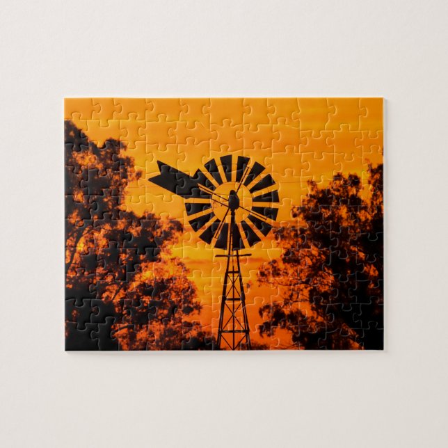 Windmill in Sunset, Australien (Horizontal)