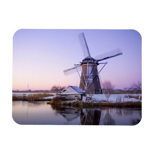 Windmühle bei Sonnenaufgang im Winterrechteckigmag Magnet (Horizontal)