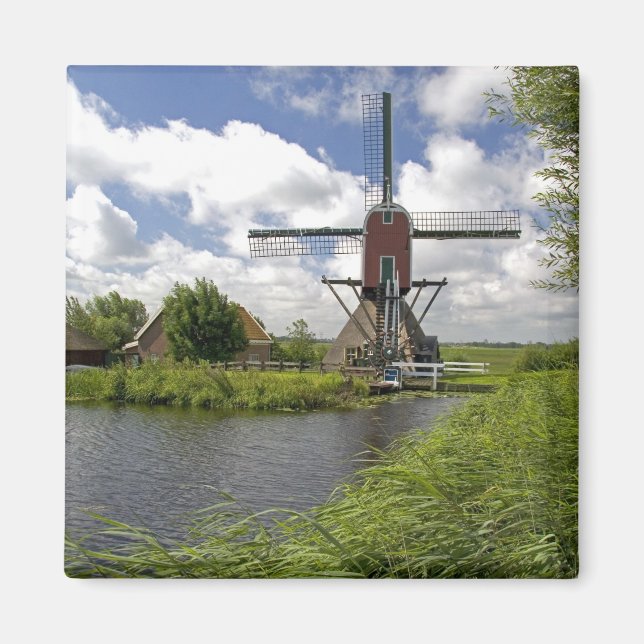Windmühle entlang eines Kanals östlich von Leiden Magnet (Vorne)