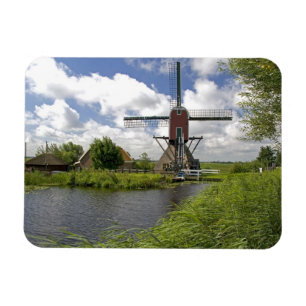 Windmühle entlang eines Kanals östlich von Leiden Magnet