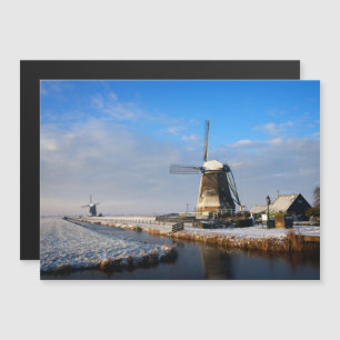Windmühle im Schnee in einer niederländischen Wi Magneteinladung