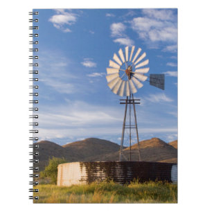 Windmühle und Staudamm im Karoo bei Sonnenaufgang Notizblock