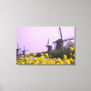 Windmühlen entlang des Kanals in Kinderdijk, Leinwanddruck