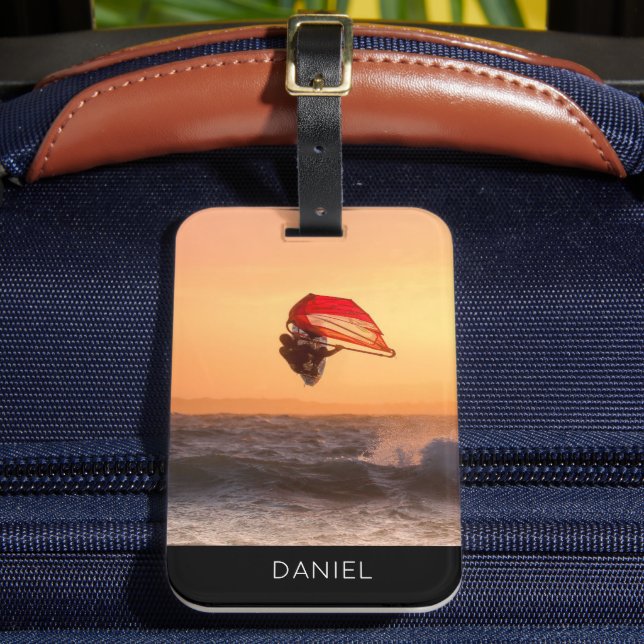 Windsurfen bei Sonnenuntergang Personalisiert nach Gepäckanhänger (Vorderseite Insitu 2)