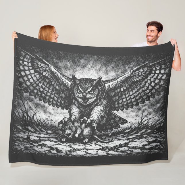 Winged Owl Sentinel von BurnsInHell Fleecedecke (Beispiel)