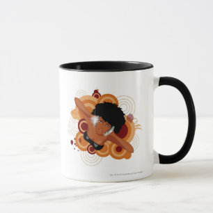 Winkel einer Frau, die Musik mit Kopfhörern Tasse