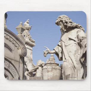 Winkel-Statue nah oben in La Recoleta Friedhof Mousepad