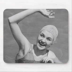 Winkende Frau Mousepad