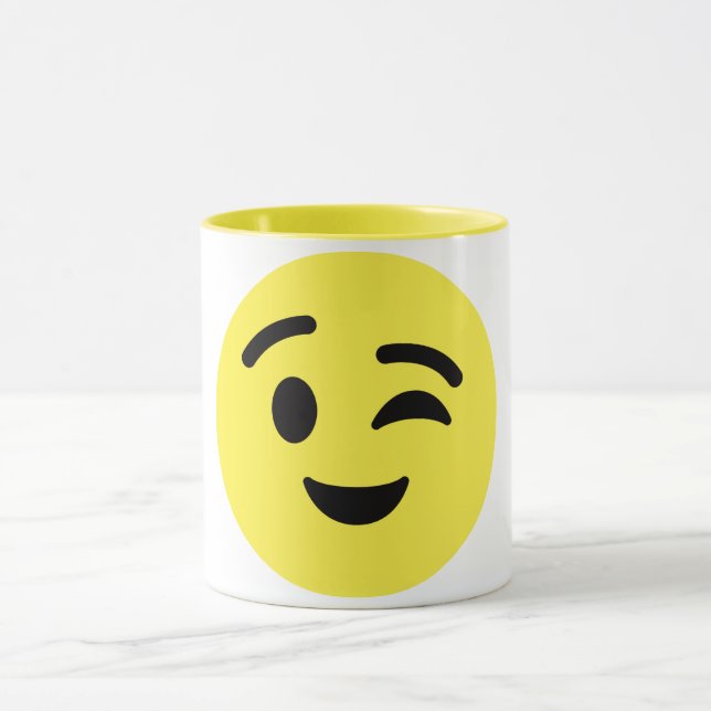 Winking Face Emoji Tasse (Zentrum)