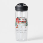 Winter Barn Weihnachten Gastgeschenk Hochzeit Gesc Trinkflasche<br><div class="desc">Dieses Design kann in dem Bereich personalisiert werden, der durch das Ändern des Fotos und/oder Textes zur Verfügung gestellt wird. Sie können auch angepasst werden, indem Sie auf Vorlage personalisieren klicken und dann auf die Schaltfläche klicken, um weitere Optionen anzupassen, um die Hintergrundfarbe zu löschen oder zu ändern, Text hinzuzufügen,...</div>