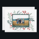 Winter Botanicals Weihnachts Foto Grüne Landschaft Feiertagskarte<br><div class="desc">Diese vollständig anpassbare 1-Foto-Urlaubskarte verfügt über elegante handbemalte Aquarellbotanicals, die Ihr Foto wunderschön umrahmen. Es kommt mit einem passenden Muster auf der Rückseite und Raum, um eine personalisierte Nachricht zu schreiben. Gewollt, um noch mehr anpassen? Klicken Sie auf "Bearbeiten mit dem Entwurfstool". Dieses Design ist Teil einer Sammlung. Originelle Kunstwerke...</div>