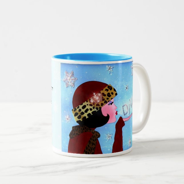 "Winter bringt Wärme in Tassen!" DIVA Zweifarbige Tasse (VorderseiteRechts)