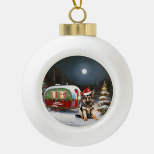 Winter Deutscher Schäferhund Caravan Weihnachtsabe Keramik Kugel-Ornament