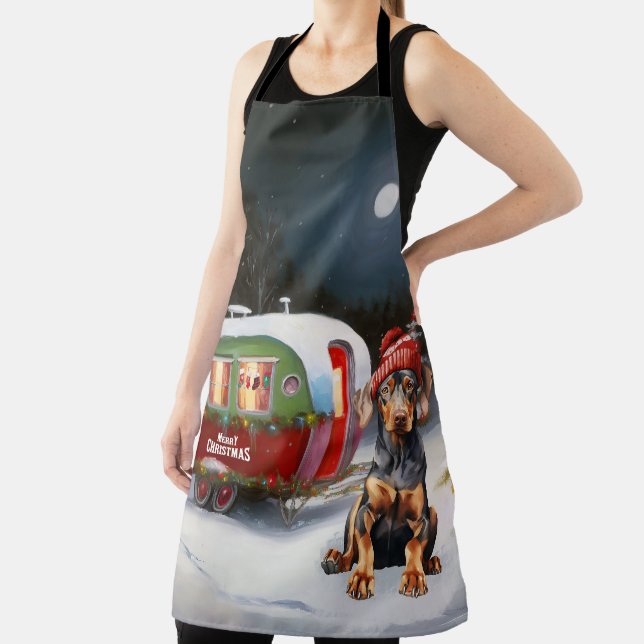 Winter Doberman Caravan Weihnachtsabenteuer Schürze (InSitu)