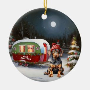 Winter-Dobermann-Wohnwagen-Weihnachtsabenteuer  Keramik Ornament