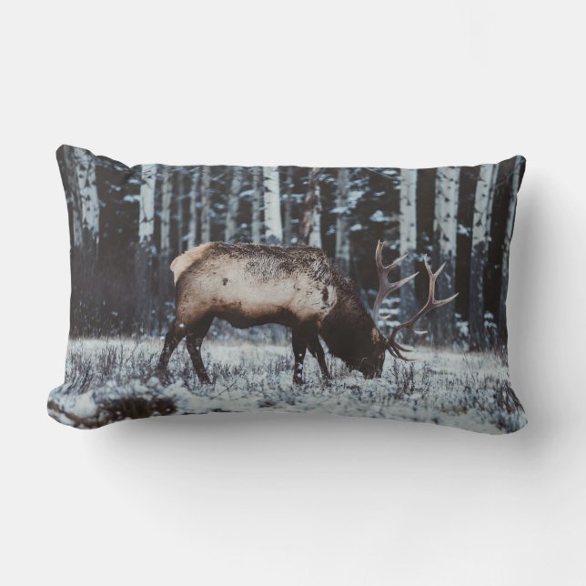 Winter Elk in Birch Forest Decorative Pillow Lendenkissen (Vorderseite)