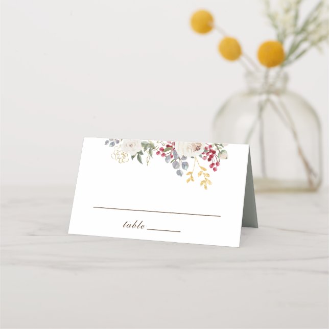 Winter Floral White Roses Red Berries Hochzeit Platzkarte (Vorderseite)
