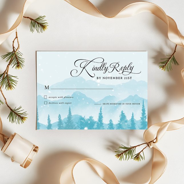 Winter Forest Pine Trees Mountain Wedding RSVP Karte (Von Creator hochgeladen)