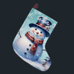 Winter Forest Snowman | Aquamarin Großer Weihnachtsstrumpf<br><div class="desc">Fügen Sie Ihrem Kaminfeuer eine festliche Touch in dieser Urlaubssaison mit einem Aquamarinen Winterwald Snowman Weihnachtsfest Strumpf. Im Strumpf Design finden Sie einen niedlichen Schneemann in einem bezaubernden Top-Hut und Schal stehend in einer Winterwaldszene mit fallendem Schnee und einem Raum, den Sie für Ihre Personalisierung hinzufügen können. Mit diesem Design...</div>