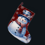 Winter Forest Snowman | Rot Großer Weihnachtsstrumpf<br><div class="desc">Fügen Sie Ihrem Kaminfeuer eine festliche Touch in dieser Urlaubssaison mit einem Roten Winterwald Snowman Weihnachtsfest Strumpf. Im Strumpf Design finden Sie einen niedlichen Schneemann in einem bezaubernden Top-Hut und Schal stehend in einer Winterwaldszene mit fallendem Schnee und einem Raum, den Sie für Ihre Personalisierung hinzufügen können. Mit diesem Design...</div>