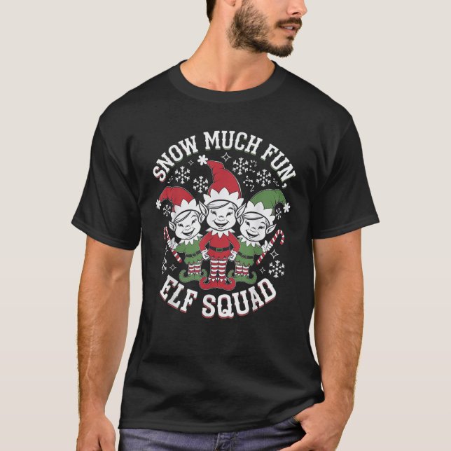 Winter Fun with cheerful Elf Squad  T-Shirt (Vorderseite)