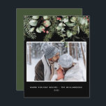 Winter Greenery | Foto Foto Budget Holiday Card<br><div class="desc">Winter Greenery | Pine and Berries Foto Budget Holiday Card - Was für eine schöne Art Ihren Urlaub zu senden wünscht diese Feriensaison. Auf der Karte finden Sie Ihr Foto mit natürlichen Wintergärten und Heiligbeeren. Die Begrüßung der Karte lautet "Warme Winterwünsche" mit Ihrem Familiennamen und Jahr. Unsere hochwertige Vorlage macht...</div>