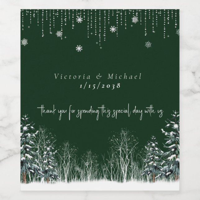 Winter Hochzeit Pine Trees Schneeflocken Weinetikett (Einzelnes Label)