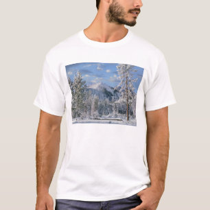 Winter im Yellowstone Nationalpark, Wyoming T-Shirt