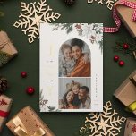Winter Joy 2 Foto Folien Feiertagskarte<br><div class="desc">Freuen Sie sich auf die Welt,  weiße Winterblumen und Grünpflanzen,  Holiday Arch und quadratische Rahmen 2 Fotokarte. Funktionen,  solide grüne Farbabdeckung mit Vorlagenraum für Ihre persönliche Urlaubsnachricht.</div>