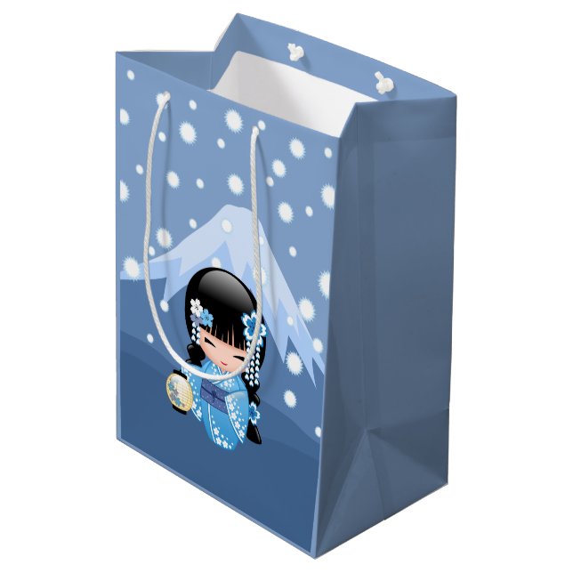 Winter Kokeshi Doll - Blue Mountain Geisha Girl Mittlere Geschenktüte (Rückseite Schrägansicht)